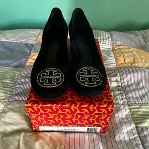 Tory Burch black suede pumps
